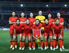 包含体育盛宴上演：女足华丽回合取胜夺冠的词条